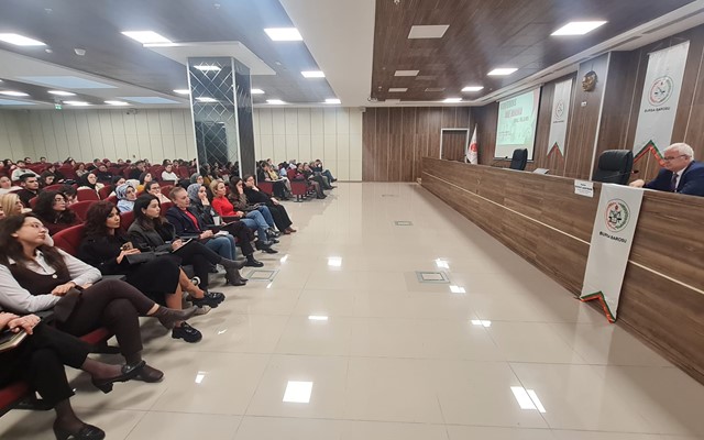 Aile Hukuku Mal Rejimi konferansı Bursa Bölge Adliye Mahkemesi konferans salonunda gerçekleştirildi.